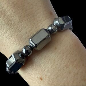 Hematite Stretchy Bracelet Beaded gemstone jewelry fashion accessories NEW